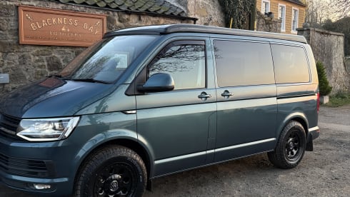 Green machine – Insurance included automatic gearbox Vw from Edinburgh airport 