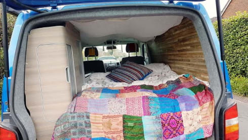 Alfriston  – 2 bearth VW camper