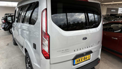 Campervan Bürstner per 4 persone, modello 2022.