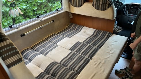 Willem – Nice and complete 6 person camper