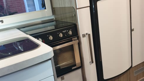 Tessa – Benimar semi-integraal met 4 slaapplaatsen vanaf 2021