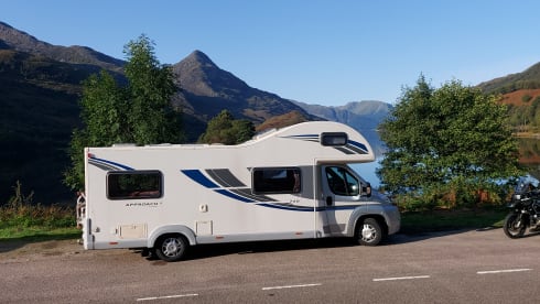 Ann Oak – 6 people motorhome