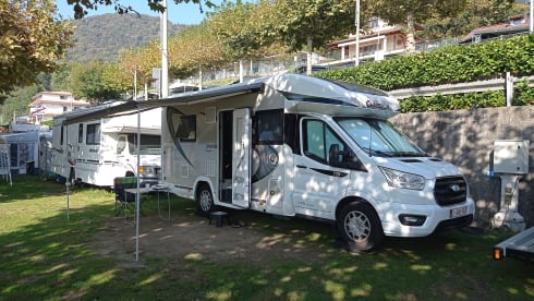 720 Titanium Premium – 5p Chausson semi-integrated from 2021 - NEW CONDITION