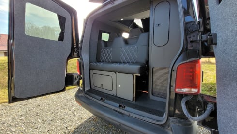 Van Greta  – 4 berth T6.1 Volkswagen Campervan