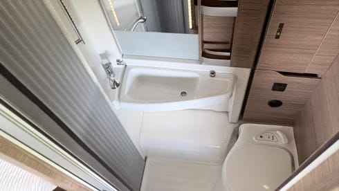 Belle caravane Knaus pour 4 personnes