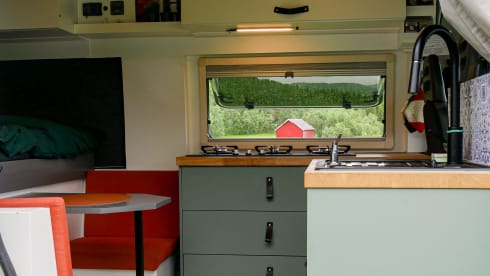 Peus – Off-grid camper with new interior 2023