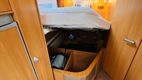 Huur deze mooie compacte camper inclusief gehele inboedel! – Fiat Ducato Bürstner Nexxo semi-integrated from 2010