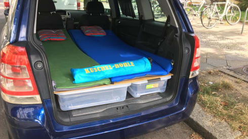 Opel Zafira – Camping pour deux personnes