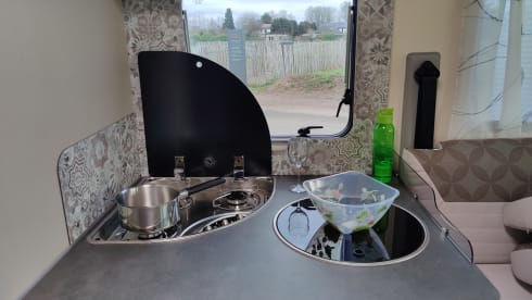  Cozy (family) camper semi-integrated - 4 persons (new 2023) 