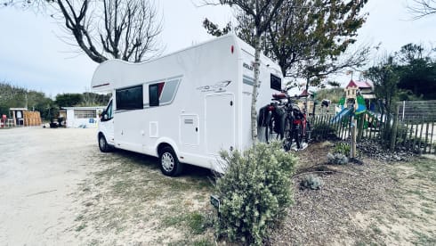 6p Roller Team Kronos 277M Performance Plus Alcove from 2023