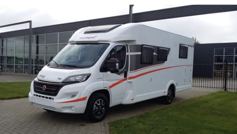 Sunlight T68, 2019. Einzelbetten, Hubbett, große Garage, Navigation