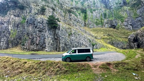Curly – 4 berth Volkswagen Transporter Campervan from 2022