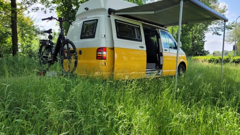 Sunny!  – Luxury VW T5 Camper
