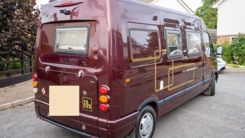 The master – 2 berth IH Oregon Renault master