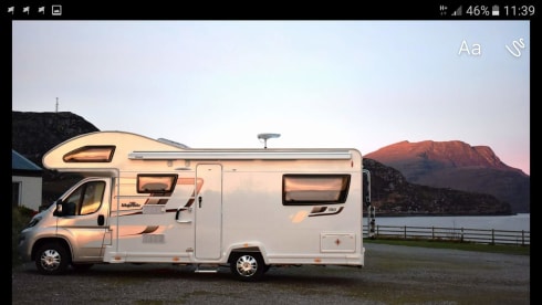 6 Anlegeplatz 6 Sitzgurte Wohnmobil. Kann auf eine normale Auto-Lizenz getrieben werden