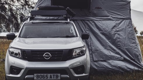Ernest – 3 berth Nissan Navara 2017