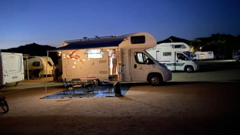 Elia – Camper 6 posti letto e viaggio