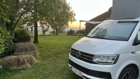 4p Volkswagen campervan 4 x 4