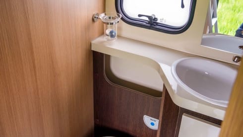enjoycamper4 – FORSTER A699 DB ALKOVEN 6 PERSONEN IDEAL FÜR FAMILIEN