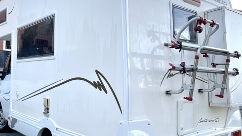 Nita – Small Super Cozy Motorhome