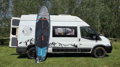 Freddie – 2-persoons campervan die volledig zelfvoorzienend is.