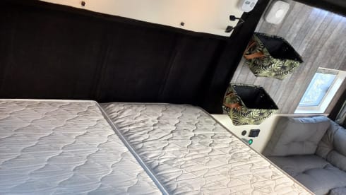 DigiDuck – DigiDuck: 3p Renault, all-in digital camping