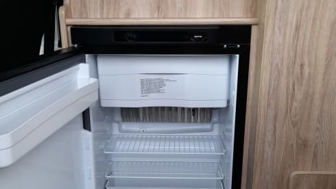 MH21 – 2 Berth Campervan/Motorhome - Fully equipped for your next Adventure