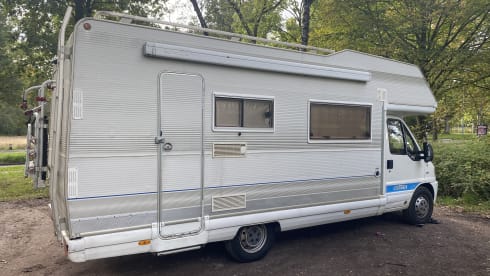 Billie – full freedom family camper, Fiat alcove from 2002