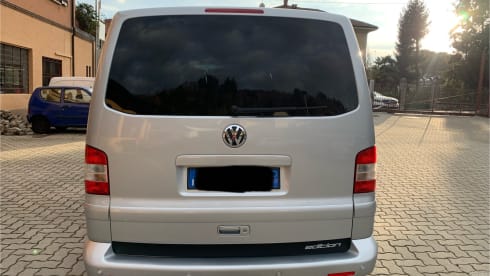 VW MULTIVAN 7 POSTI con LETTO e RISCALDAMENTO AUTONOMO 