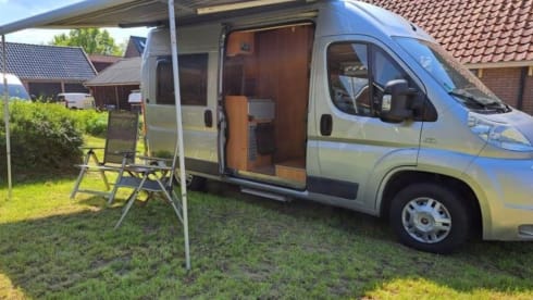 Duuk – Luxury compact 2p Pössl bus camper from 2009