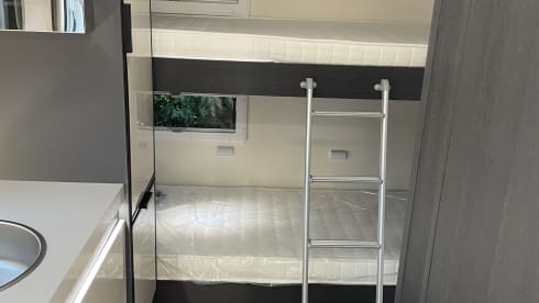 Marie-Louise – 6p Ford alcove from 2023