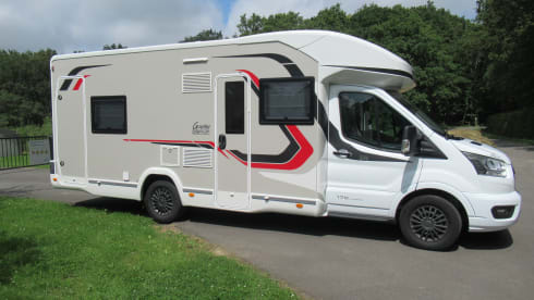 Challenger premium with central and bunk bed