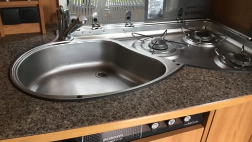 Living the Dream – Dethleffs camper integral