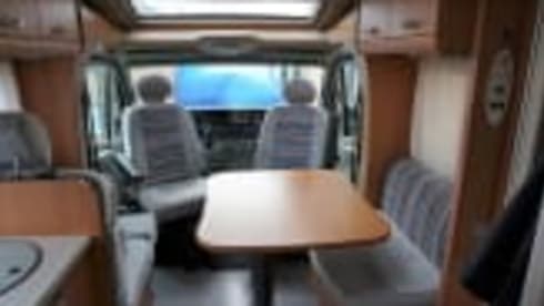 De panter – 3p Knaus Half-Integraal uit 2010