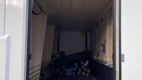 7 berth Adria sunliving ad70dk. Reg 2022