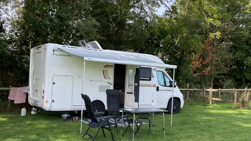 Florium – Luxury camper for 2 people (2020) from the Fleurette class segment!