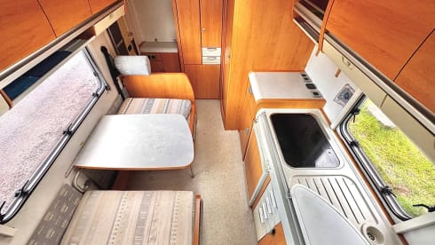 Hugo – Fiat campervan met 4 slaapplaatsen uit 2003