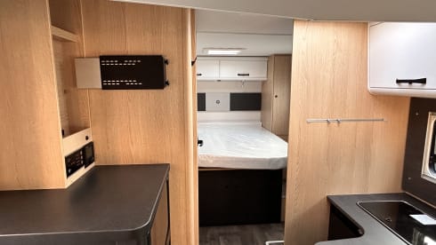T690 – New Sunlight T690c semi-integrated camper 4 pers. Mj24