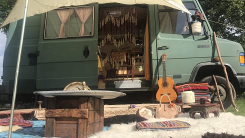 Bhumi – My romantic Mercedes campertruck is looking for adventure 