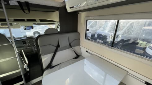 MOTORHOME HIRE: 2023 Roller Team Zefiro 675 Motorhome 2.0
