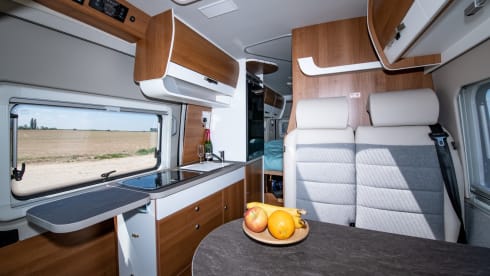 The Black Pearl – Campervan "VANTourer 630L"
