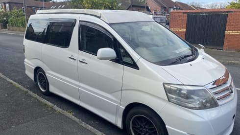 Bobby – 4 berth Toyota campervan