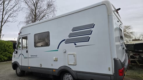 Boffertje On Wheels – Hymer B584 met hefbed, niet de mooiste, wel GOED!