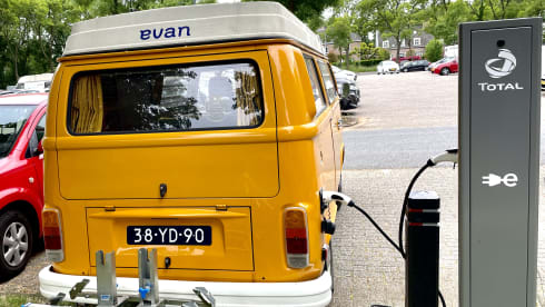 Ga op duurzame roadtrip met Calandria! ⚡️🚐 – 100% Electric! ⚡️ VW T2 "Calandria"