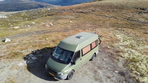 2p Ford bus from 2002