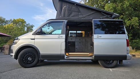 Silverline Swamper – 4 berth Volkswagen campervan from 2018