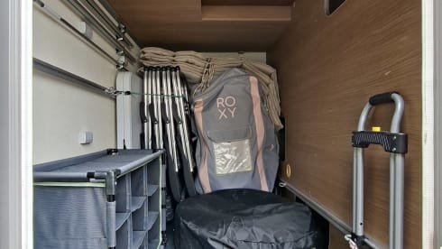 4-person Bürstner Viseo i690G integrated motorhome from 2014