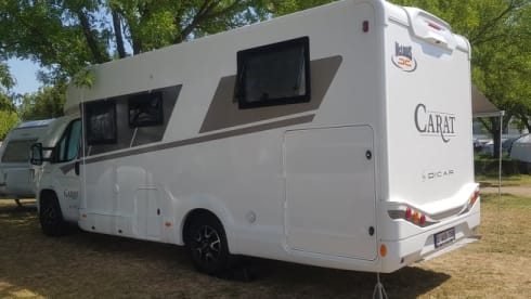 Horvathshouseonwheels – LUXURY Family Motorhome with 5 full sleeping places!