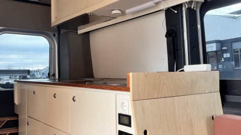 Lucky – 2p Fiat campervan from 2009