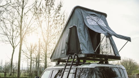 Above & Beyond – The All New Land Rover Defender